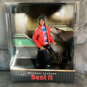 Michael Jackson Beat It Doll Playmates Toys 2010, NIB